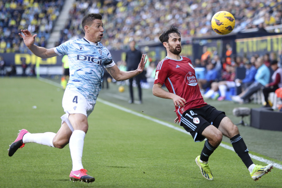 2-2 | El Celta se deja media salvación en el minuto 99 frente al Cádiz