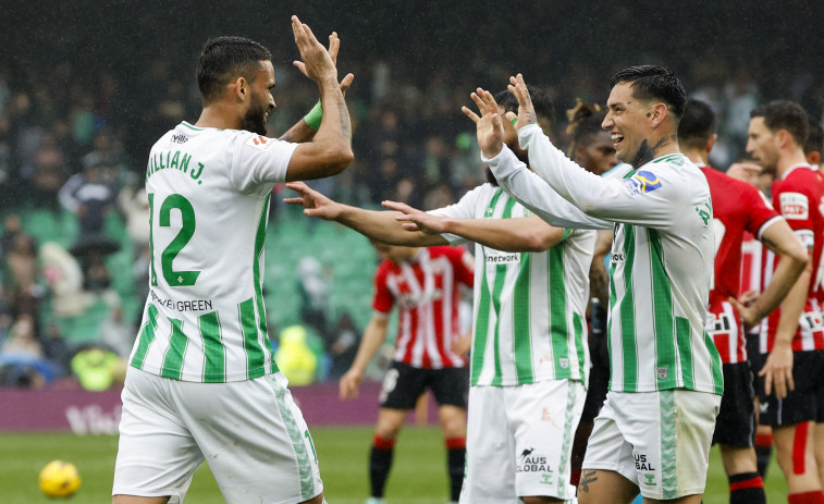 3-1 | El Betis se aúpa a la sexta plaza ante un Athletic mermado