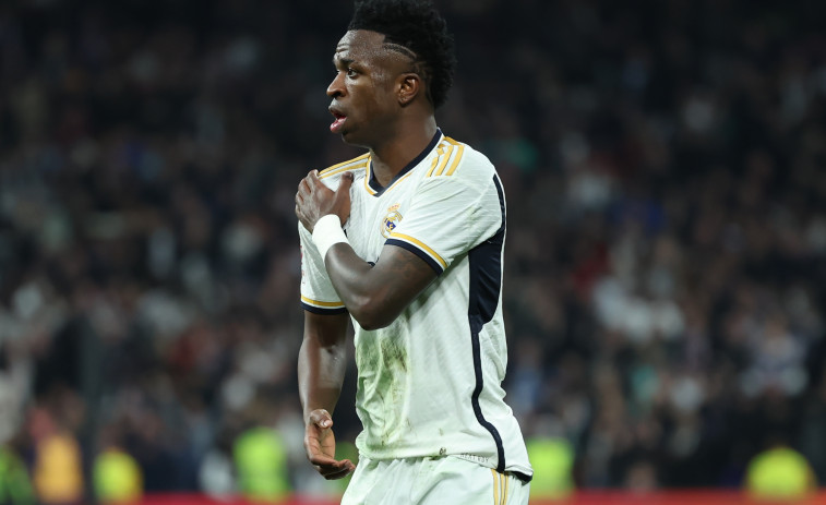 Un año de prisión y tres sin entrar a los estadios por insultar a Vinícius y Chuwkueze