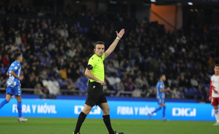 Vuelve a Riazor el árbitro que recogió en el acta el cántico 'Zozulya eres un nazi'