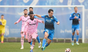 La ‘Ponfe’ pierde ante el Fuenlabrada (2-1) y el Depor puede ser líder este domingo