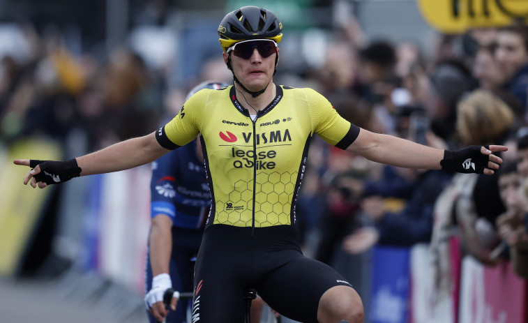 Olav Kooij estrena el maillot amarillo de la París Niza