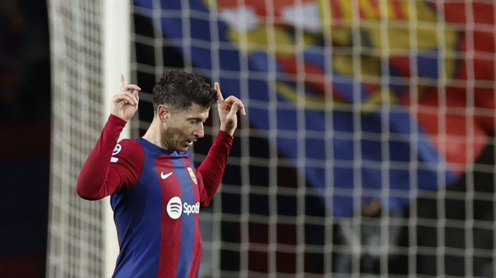 Lewandowski certifica el regreso del Barça a cuartos de la Champions (3-1)
