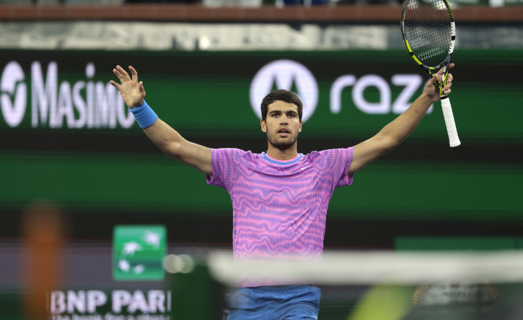 Alcaraz acaba con el invicto de Sinner en Indian Wells
