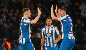 El Depor rescata un punto al final en otro partido irregular