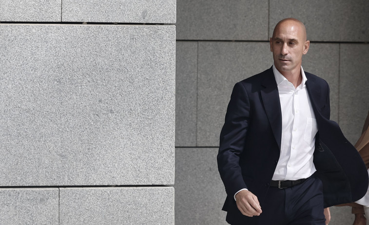 Rubiales pide citar a sus hijas en el juicio por el beso no consentido a Jenni Hermoso