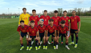 Mella y Kevin, titulares en la victoria de la sub-19 ante Kosovo (2-1)