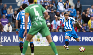 El Depor, más sólido que brillante, se afianza en el liderato al superar al Cornellà (0-1)