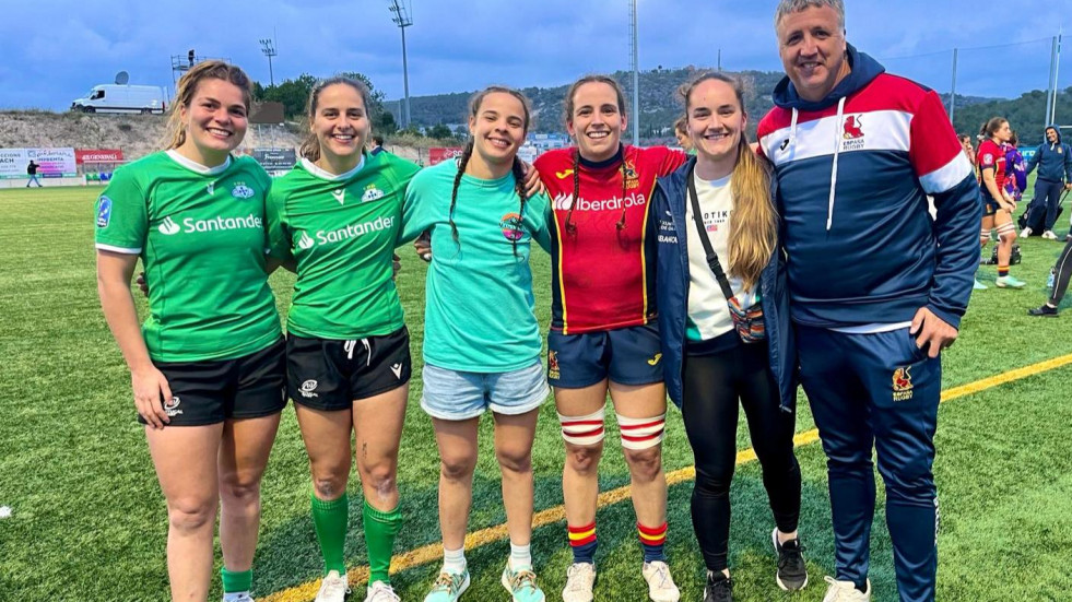 Judith Hernández se pone su primera 'cap' en la victoria de las Leonas ante Portugal