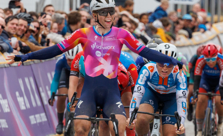 Lorena Wiebes logra su cuarto triunfo consecutivo en el G.P Escalda