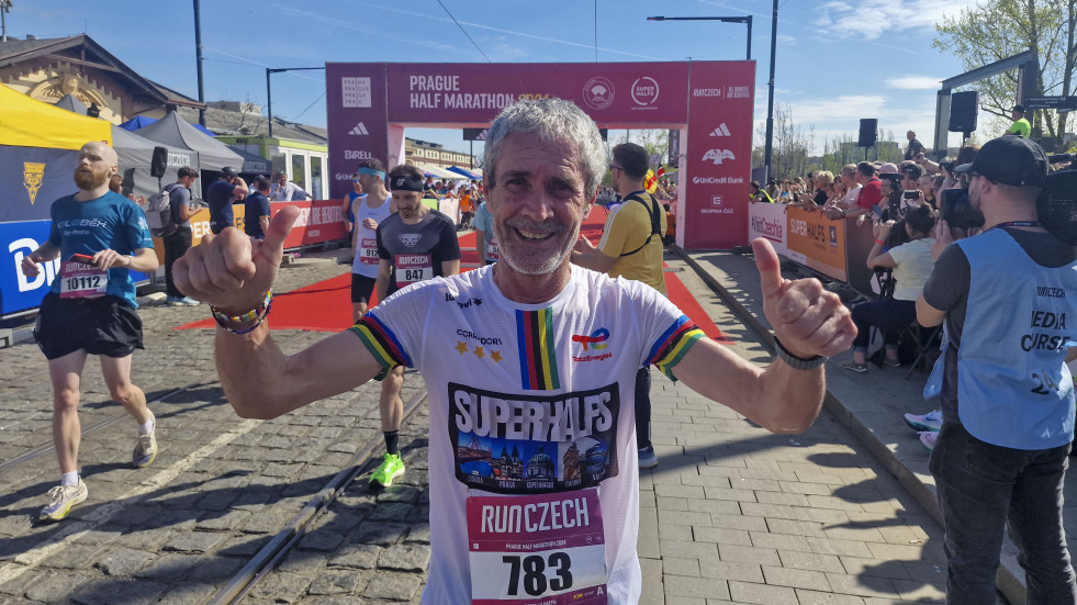 Martín Fiz gana en Praga su cuarta carrera del reto de los 'SuperHalfs'