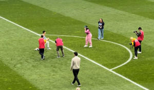 Zulay y Javier, la pedida de mano que enternece Riazor