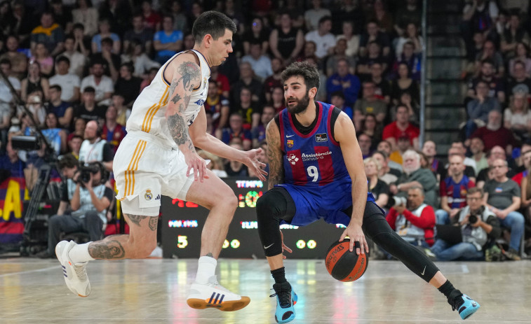 El Barça sabe sufrir para derrotar al Madrid bajo la batuta de Laprovittola (85-79)