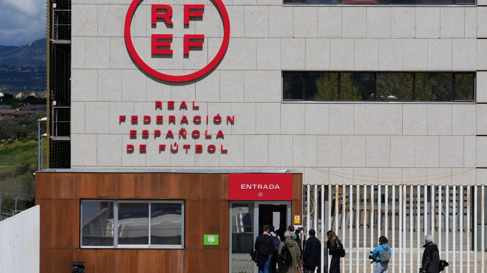 La jueza cita a Rubiales el 29 de abril por los contratos irregulares de la RFEF