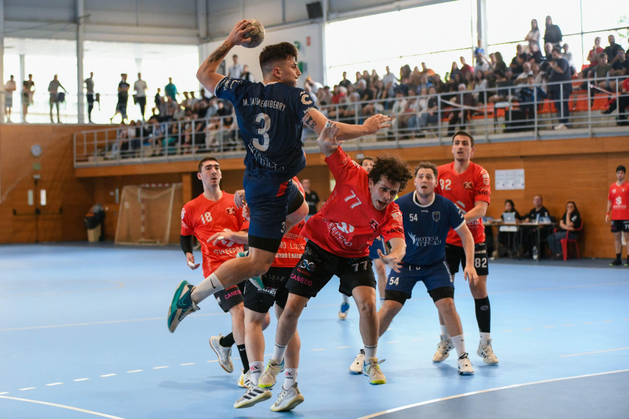 El OAR Coruña no baja el ritmo y suma una gran victoria ante el Ribeiro (33-40)