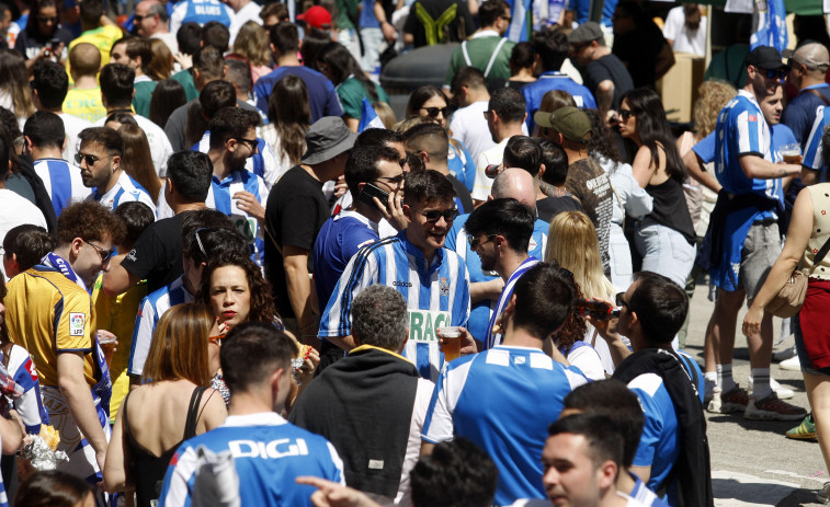 Unos 75.000 ‘fans’ tomaron parte en el ‘Día de las Peñas’