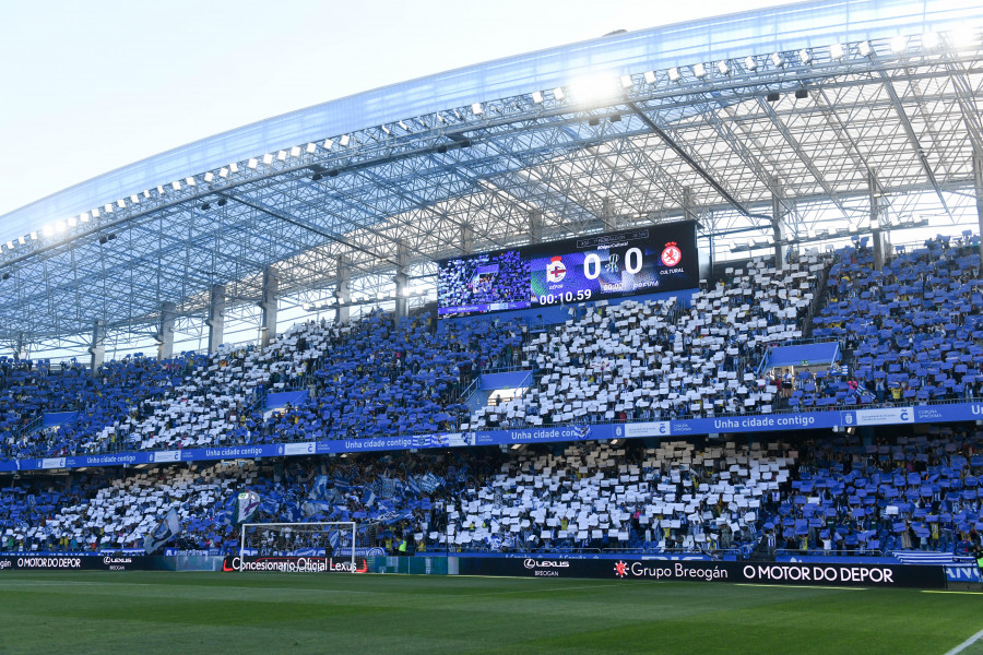 El Depor activa un servicio de consigna de carritos de bebés y cascos para los últimos partidos en Riazor