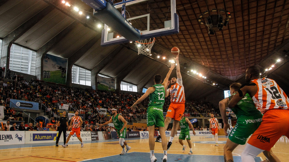 Vitoria del Leyma Coruña ante el Castelló