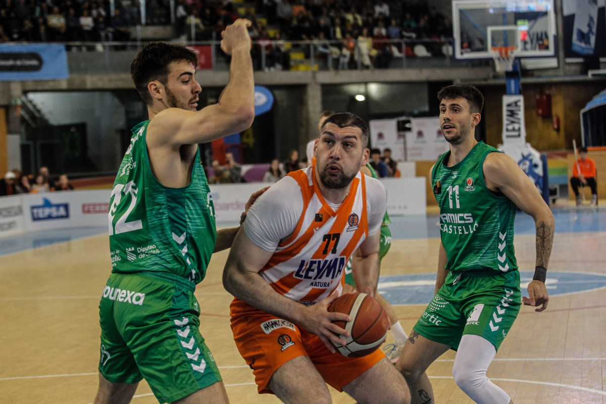 Vitoria del Leyma Coruña ante el Castelló  @Quintana (17)