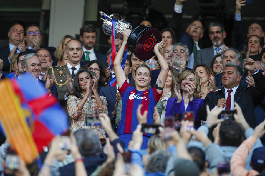 El Barça arrolla a la Real Sociedad y agranda su palmarés en la Copa de la Reina