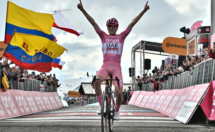 Pogacar se exhibe en la etapa reina y sentencia el Giro