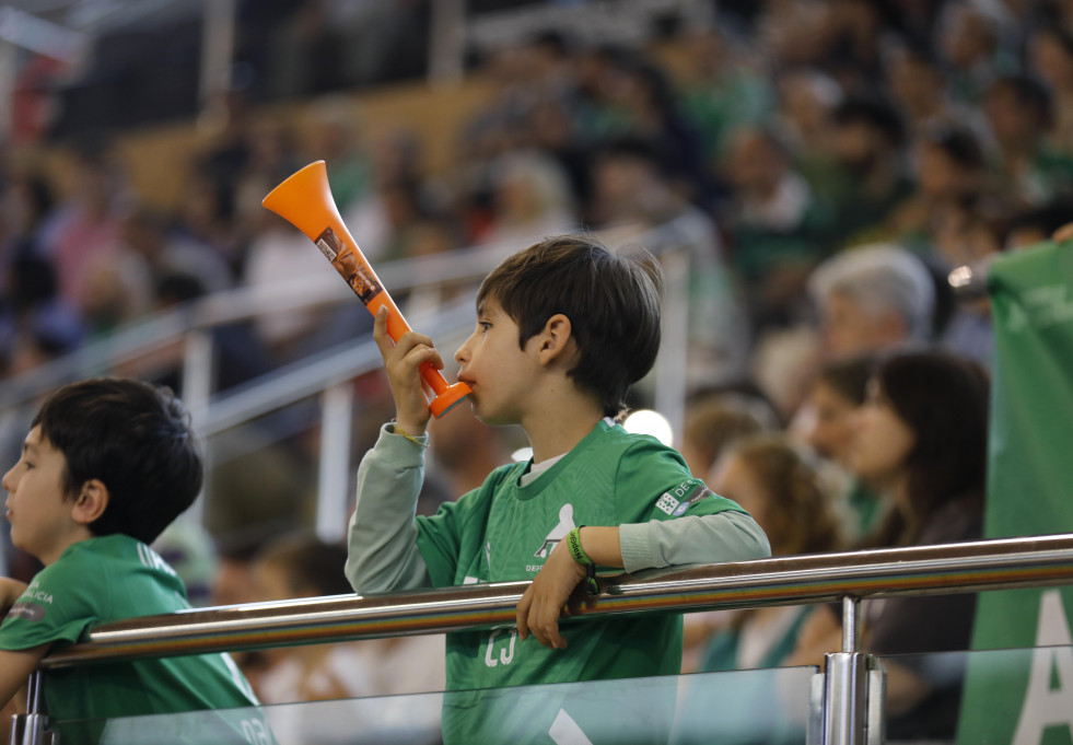 Las imágenes de la goleada del Liceo ante el Noia