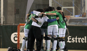 El Liceo se agarra a la épica y el ADN para forzar el quinto partido (4-3)