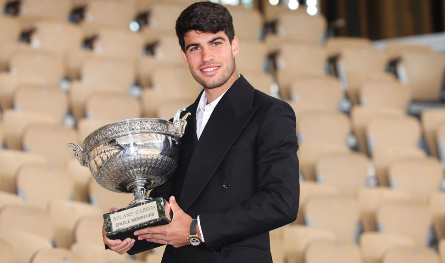 Alcaraz, 14 títulos en 18 finales y jugador más joven campeón en las tres superficies