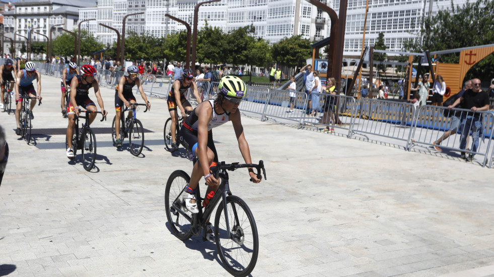 A Coruña recibe desde hoy a 2.200 participantes del Nacional de Triatlón