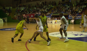 Los años de Oro del Basquet Coruña | La salvación pasó por Ferrol (00/01)