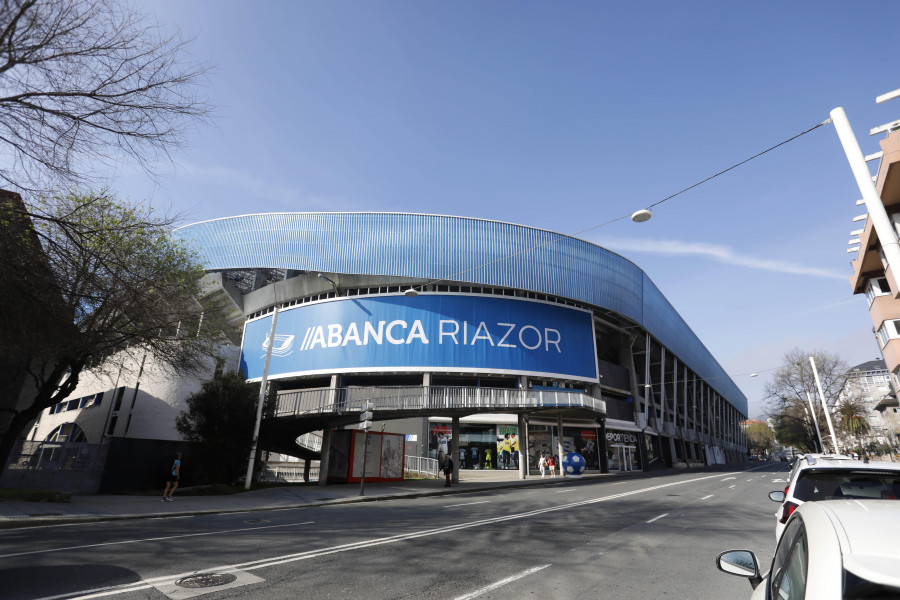 La Xunta reitera su "compromiso" para ayudar a la financiación de la reforma de Riazor