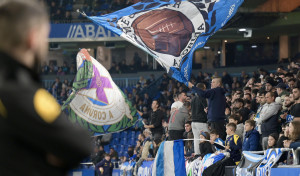 La generación Z del Depor se rasca el bolsillo para ir a Riazor
