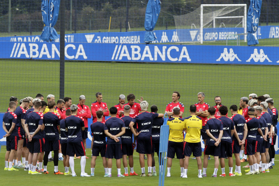 Una pretemporada con más de 30 jugadores quince años después