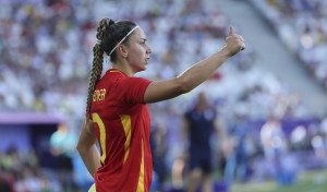 La exdeportivista Athenea y Alexia llevan a España a cuartos como primera de grupo