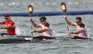 Marcus Cooper y Adrián del Río pasan a la final del K2 500 con el segundo mejor tiempo