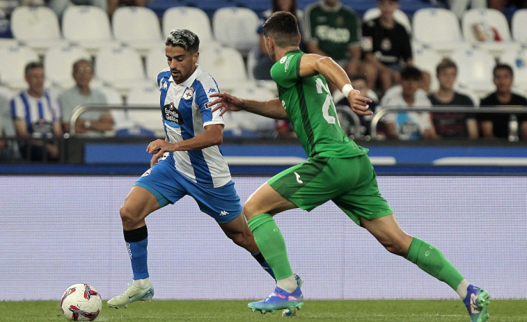 El agujero en el lateral izquierdo descose al Dépor