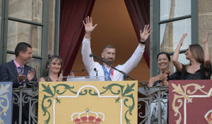 Betanzos apoya a Carlos Arévalo e inicia una recogida de firmas