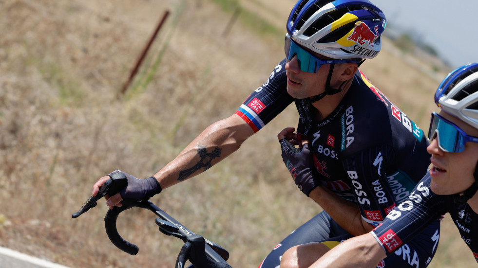 Roglic se impone en la cima del Pico Villuercas y es nuevo líder