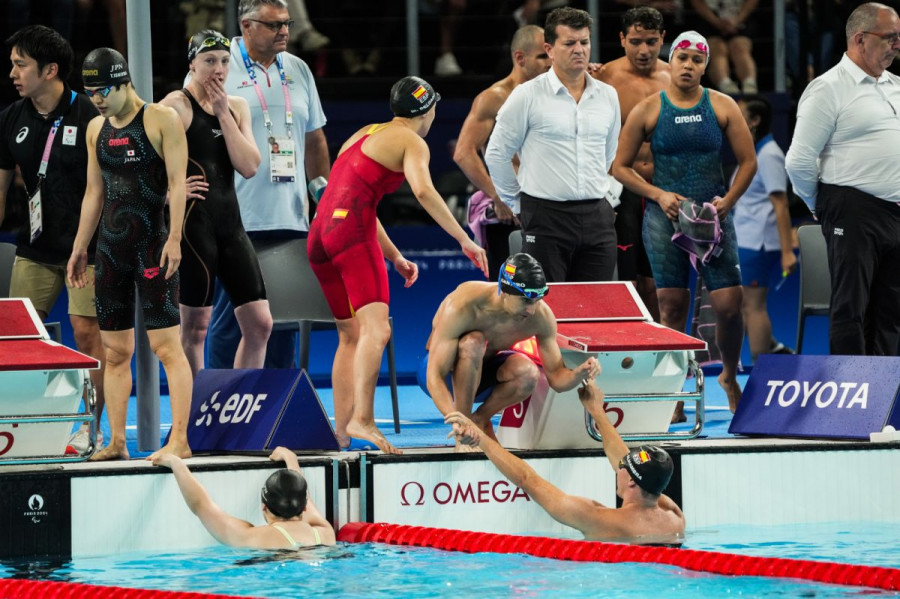 El relevo 4x100 estilos da el segundo bronce de la jornada en la piscina