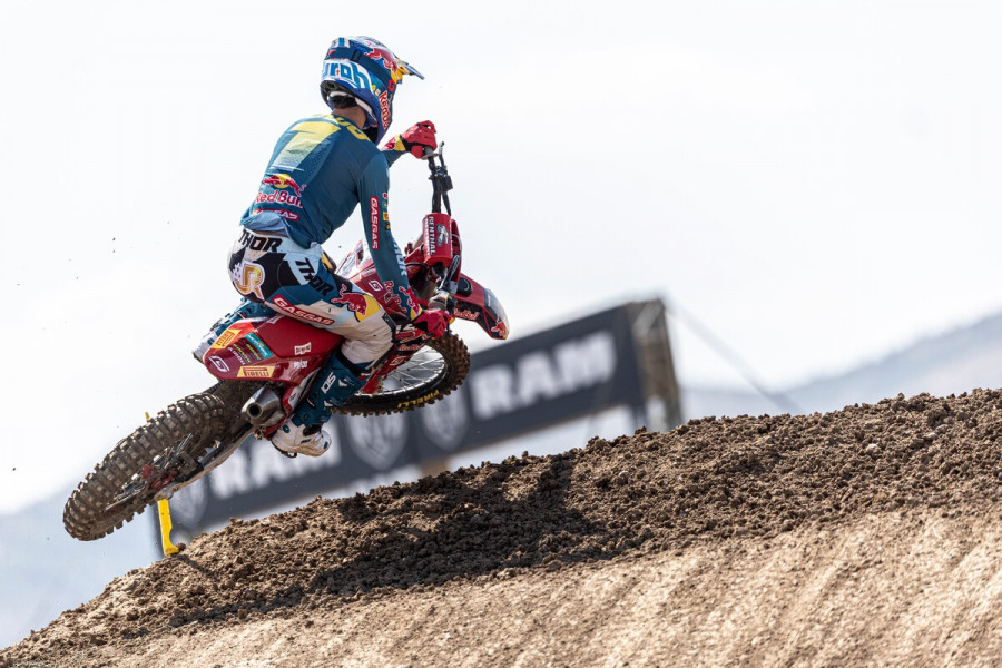 Jorge Prado revalida el título mundial de motocross