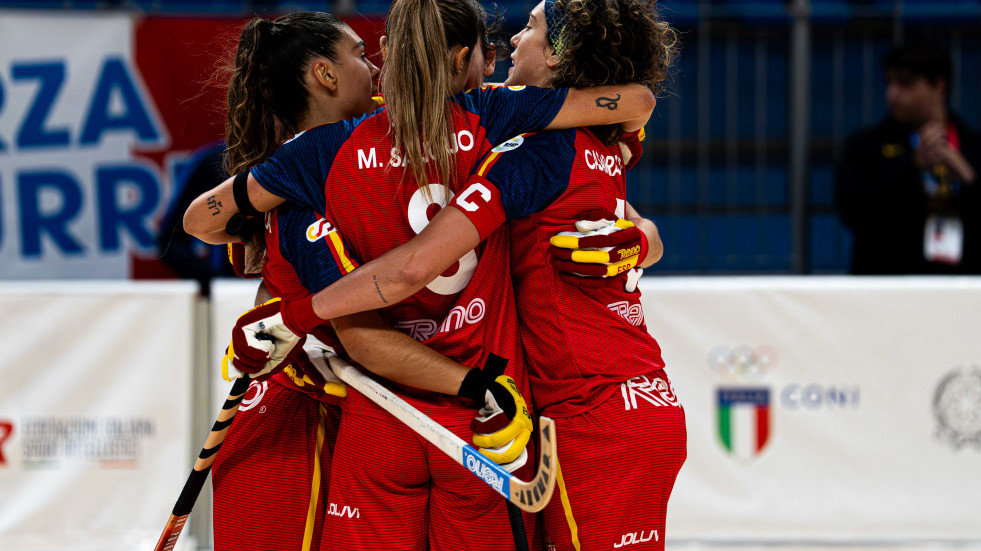 La España de María Sanjurjo vence a Argentina (1-4) y luchará por el título mundial