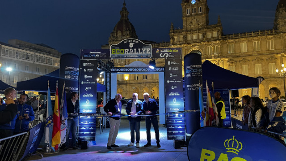 El 8ª Eco Rallye A Coruña celebra la ceremonia de apertura de su edición más extensa y concurrida