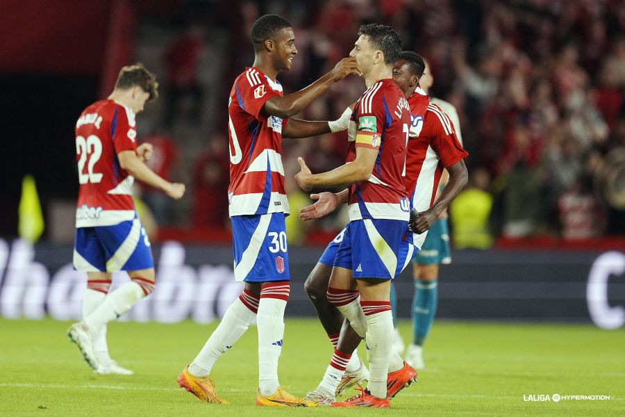 El Granada puso fin a una racha de casi medio año sin ganar en Los Cármenes