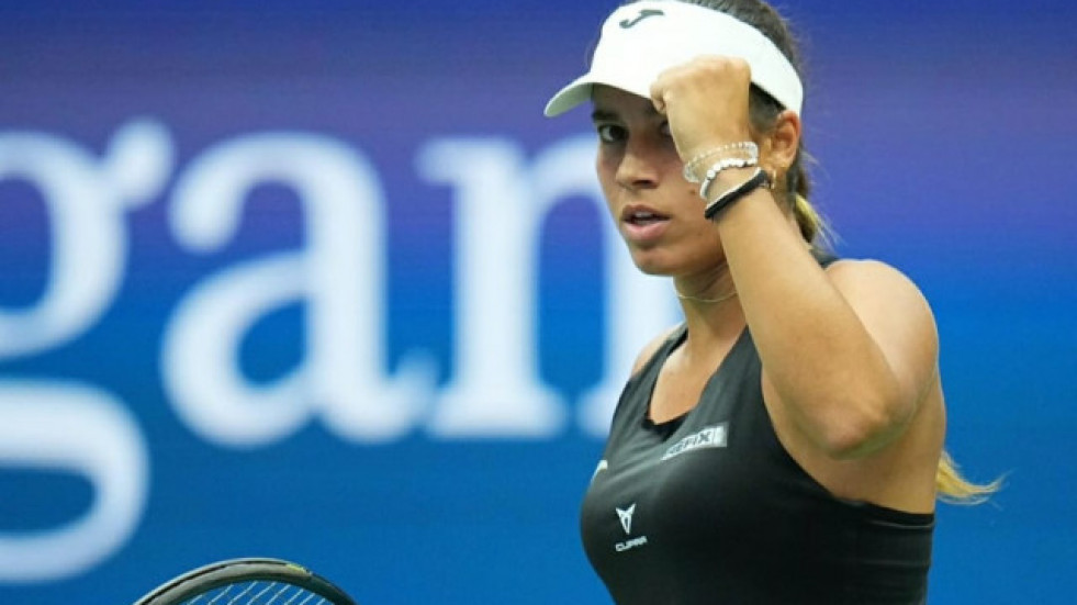 Jéssica Bouzas se reencuentra con el sabor de la victoria al ganar a Jana Fett en Guangzhou