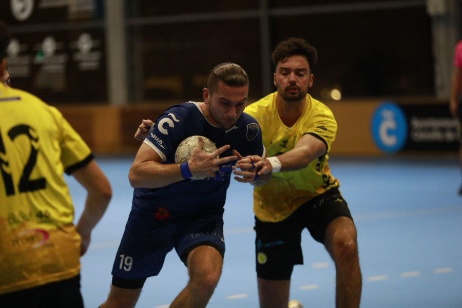 El OAR apabulla en su visita a Ribadavia y el Culleredo asalta O Porriño