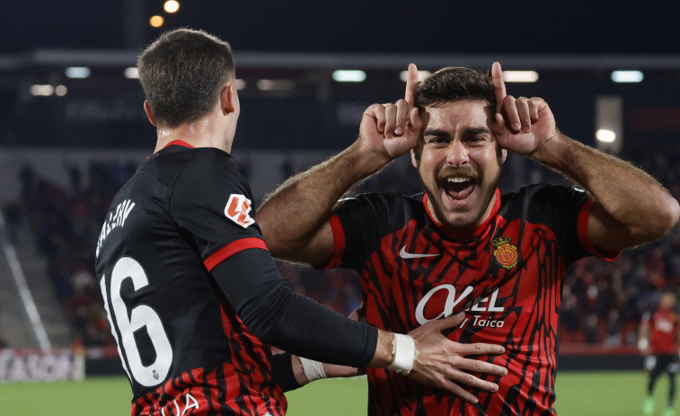 Abdón engancha al Mallorca a Europa y condena al Valencia (2-1)