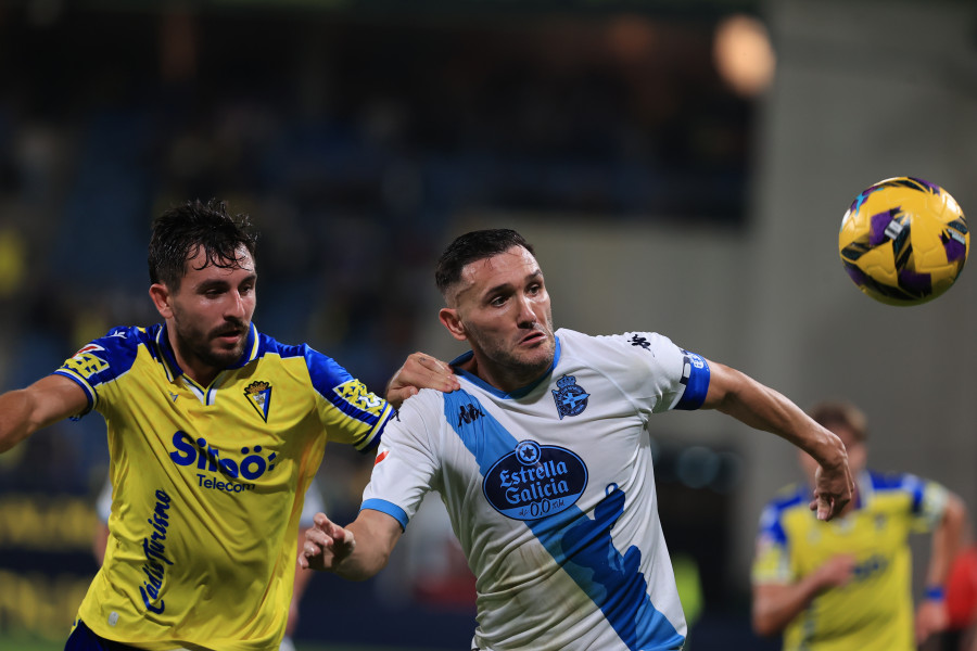 Lucas Pérez: "Cuando marco los goles y veo que la gente ovaciona mi nombre es un orgullo"