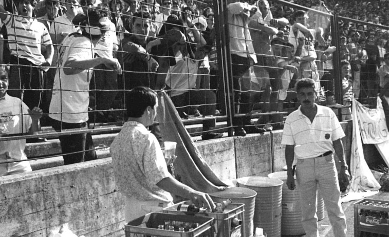 ÉRASE UNA VEZ | Cuando en Riazor los bares acudían al rescate de los aficionados
