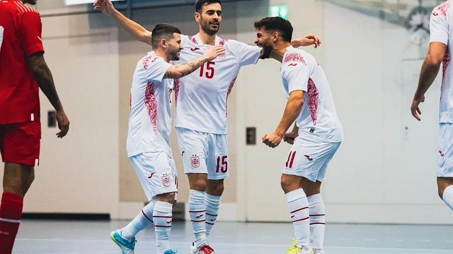 España golea a Suiza con dobletes de Paniagua, Ricardo y Esteban (0-9)