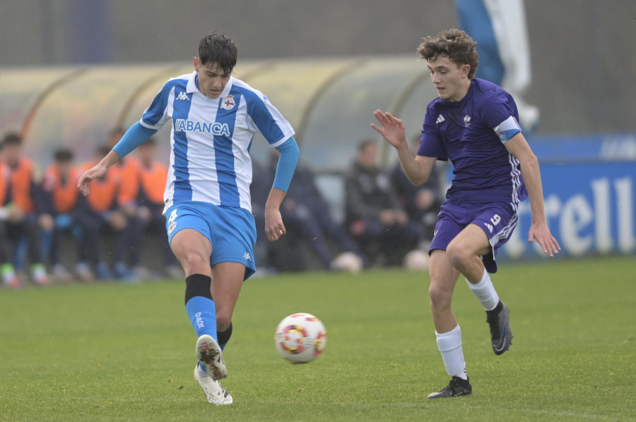 El derbi coruñés de juveniles tiene color blanquiazul